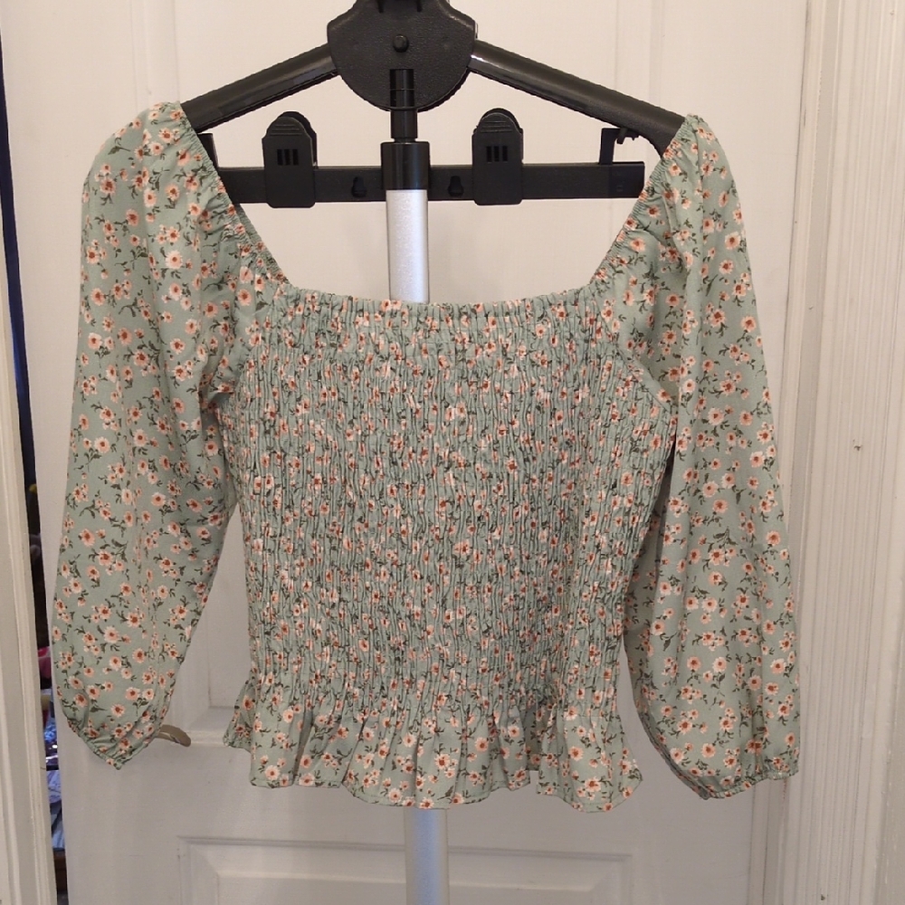Paper Crane Floral Smocked Blouse in Green